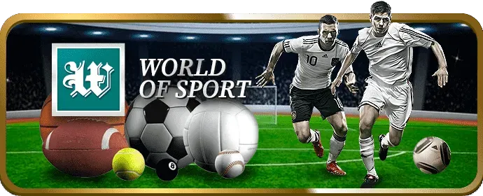 Hai game thủ chuyên nghiệp đang thi đấu eSports trên sân khấu lớn với màn hình hiển thị trò chơi